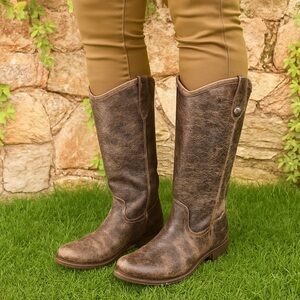 FRYE Melissa Button Glazed Distressed Leather Riding Boots, 7.5B